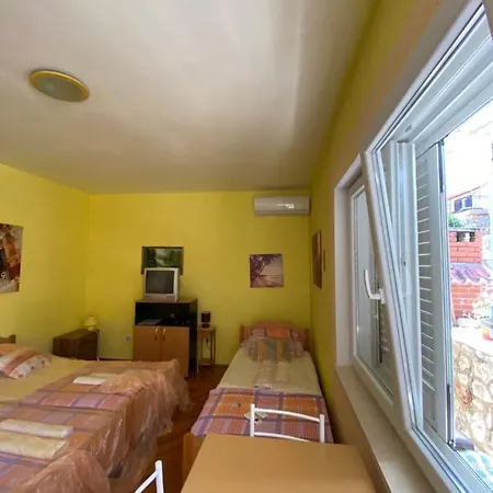 Dvije Palme Apartamento *