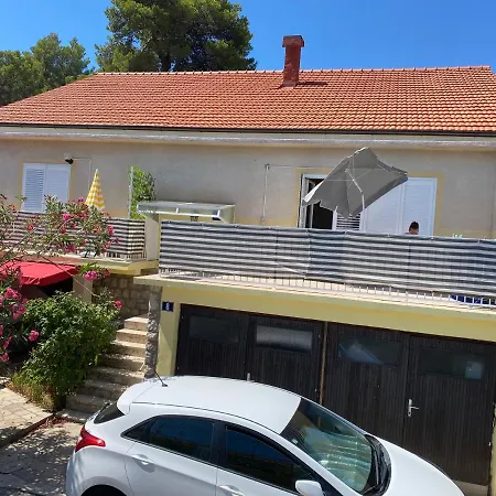 Dvije Palme Apartamento *