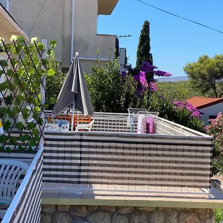 Dvije Palme Apartamento *